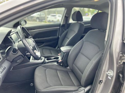 Used 2020 Hyundai Elantra Value Edition w/ Cargo Package (C1) FWD image 11