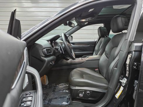 Used 2022 Maserati Levante GT AWD/4WD image 13