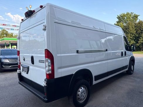 Used 2024 RAM ProMaster 2500 w/ Convenience Group FWD image 5