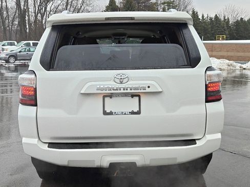 Used 2016 Toyota 4Runner SR5 image 15