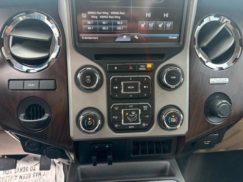 Used 2016 Ford F350 Lariat w/ Lariat Interior Package image 16