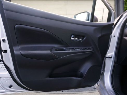 Used 2020 Nissan Versa SV image 13