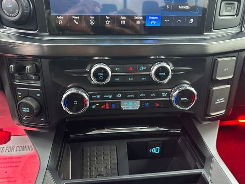 New 2026 Ford F250 Lariat w/ Black Appearance Package AWD/4WD image 30