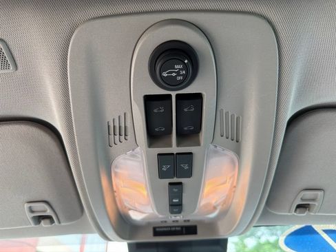 Used 2017 Chevrolet Equinox LT AWD/4WD image 36