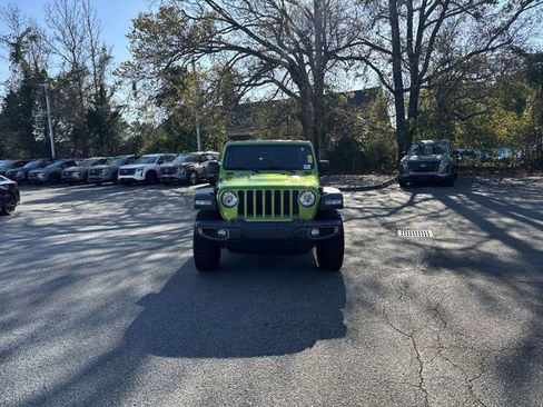 Used 2019 Jeep Wrangler Unlimited Rubicon w/ Dual Top Group image 2