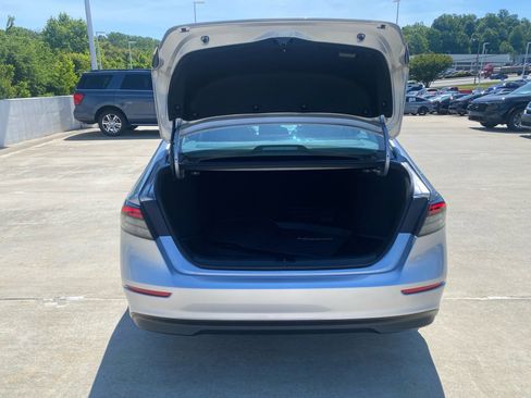 Used 2025 Honda Accord SE image 18