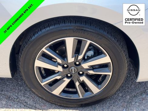 Certified 2025 Nissan Versa SV FWD image 8