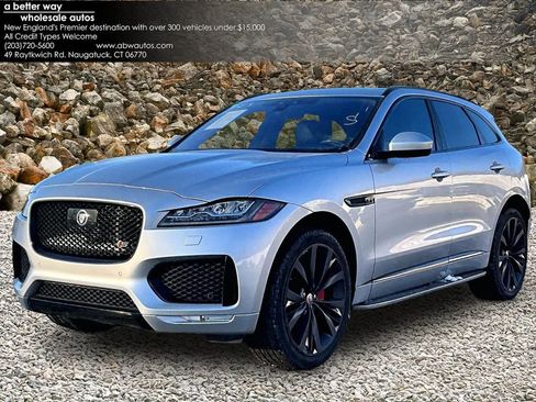 Used 2019 Jaguar F-PACE S image 1