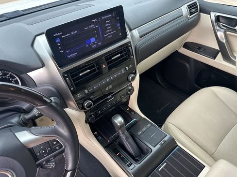 Used 2022 Lexus GX 460 Premium image 23