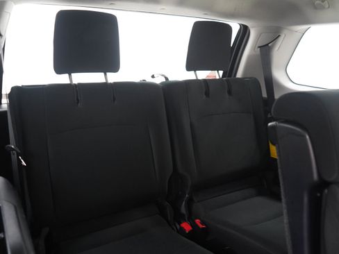 Used 2015 Toyota 4Runner SR5 AWD/4WD image 13