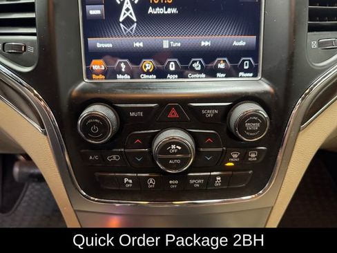 Used 2018 Jeep Grand Cherokee Limited image 3