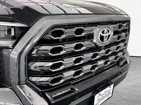 Used 2024 Toyota Tundra Platinum AWD/4WD image 29