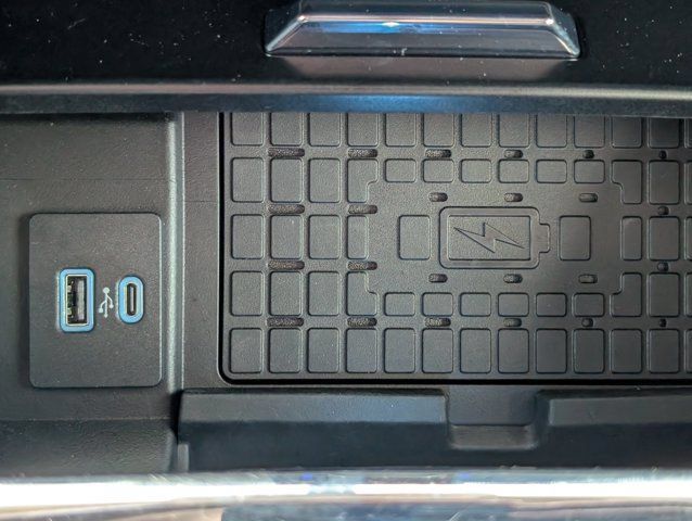 Used 2024 Ford Expedition XLT RWD image 22