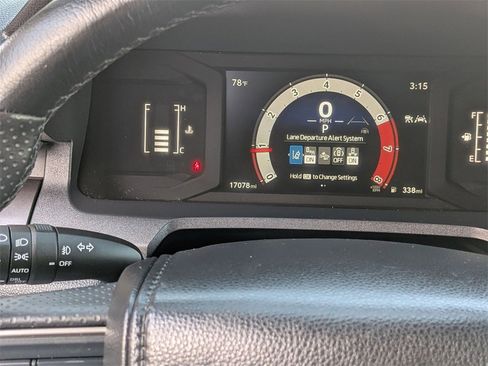 Used 2025 Toyota 4Runner SR5 image 19