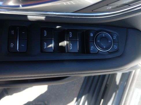 Used 2022 Chevrolet Tahoe High Country AWD/4WD image 19