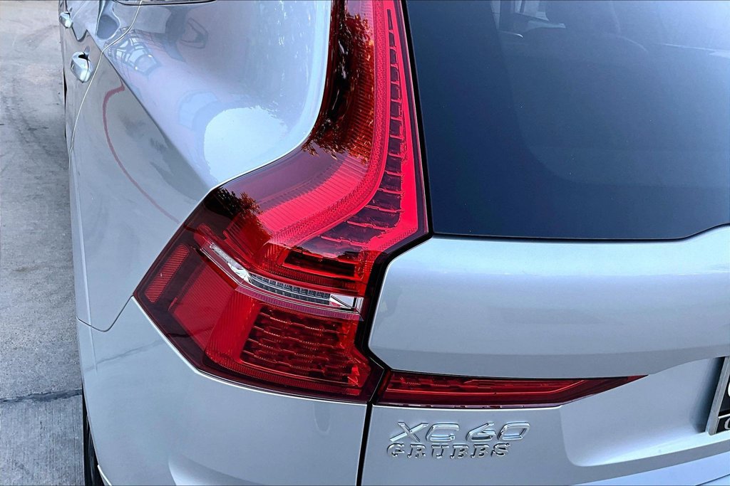 Used 2020 Volvo XC60 T5 Inscription AWD/4WD image 40