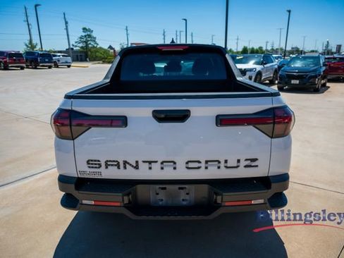 Used 2025 Hyundai Santa Cruz SEL FWD image 4