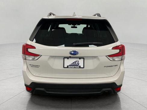 Used 2023 Subaru Forester Premium AWD/4WD image 5