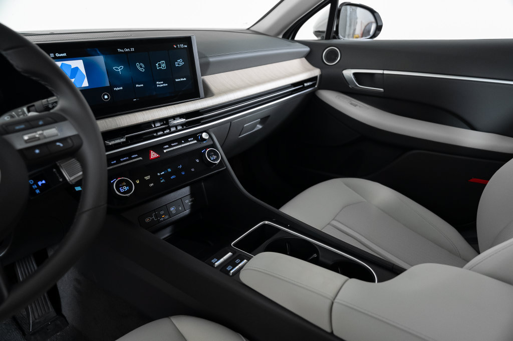 New 2026 Hyundai Sonata SEL FWD image 25
