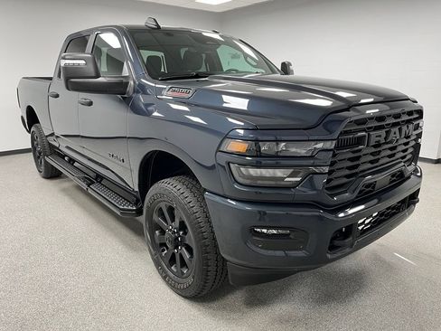 Used 2026 RAM 2500 Big Horn AWD/4WD image 2