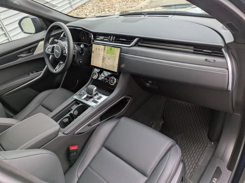 New 2026 Jaguar F-PACE R-Dynamic S image 34