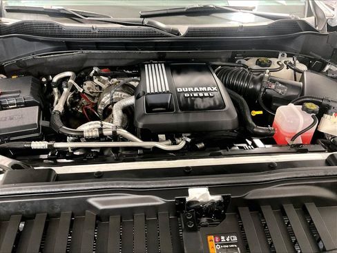 Used 2024 Chevrolet Silverado 1500 ZR2 w/ Technology Package AWD/4WD image 35