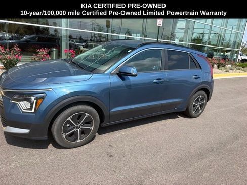 Certified 2023 Kia Niro EX FWD image 17