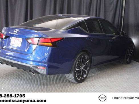 Used 2024 Nissan Altima 2.5 SR FWD image 13