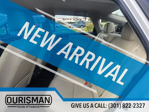 Used 2018 Honda Clarity Touring image 11