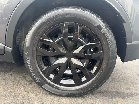 Used 2020 Toyota C-HR XLE image 24