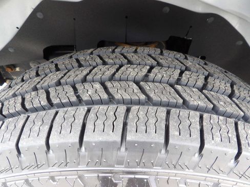 Used 2020 Chevrolet Express 2500 w/ Driver Convenience Package image 50