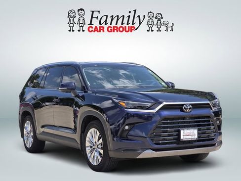 Used 2026 Toyota Grand Highlander AWD image 2