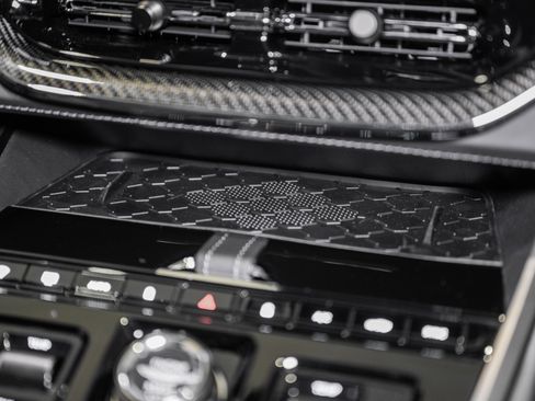 New 2026 Aston Martin DBX S image 31