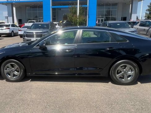 Used 2021 Kia K5 LXS FWD image 4