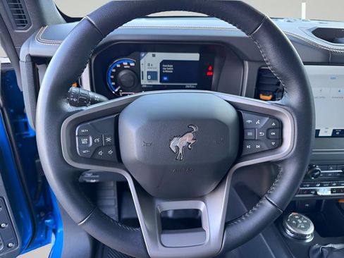 Used 2024 Ford Bronco Badlands image 13