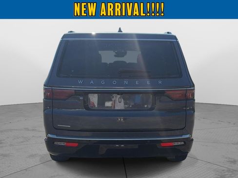 Used 2023 Jeep Wagoneer 4WD image 6