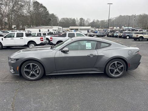 New 2025 Ford Mustang Coupe image 4