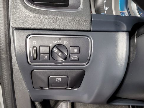 Used 2016 Volvo S60 T5 Premier image 38