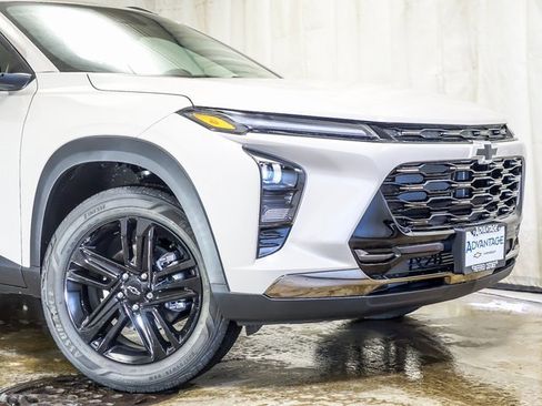 New 2026 Chevrolet Trax ACTIV w/ Sunroof Package image 3