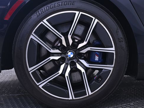 Used 2023 BMW 760i xDrive image 13