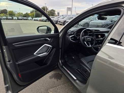 New 2025 Audi Q3 2.0T Premium image 21