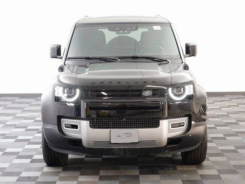 Used 2025 Land Rover Defender 110 S image 22