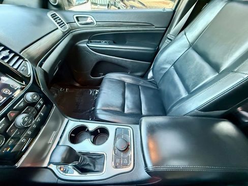 Used 2019 Jeep Grand Cherokee Limited image 20