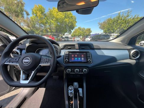Used 2025 Nissan Versa SV FWD image 31