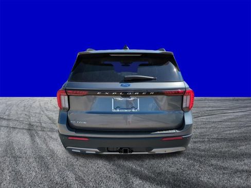 New 2026 Ford Explorer Active w/ Active Comfort Package image 5