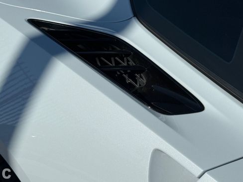 Used 2019 Chevrolet Corvette Stingray Coupe RWD image 8