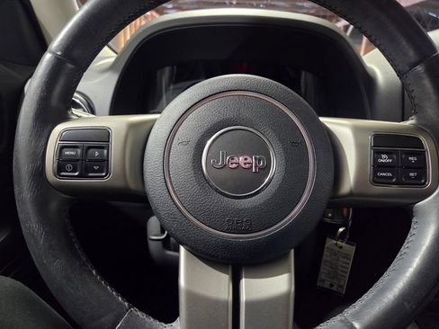 Used 2012 Jeep Patriot Latitude w/ Sun/Sound Group image 5