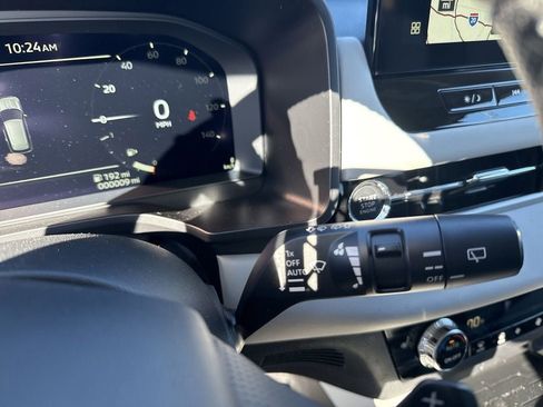 New 2025 Mitsubishi Outlander SE image 23