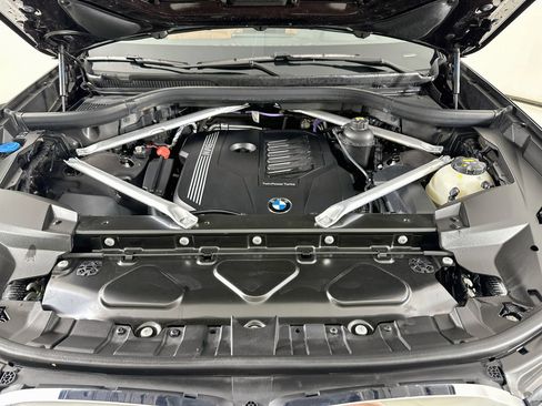 Used 2022 BMW X7 xDrive40i w/ Premium Package AWD/4WD image 33