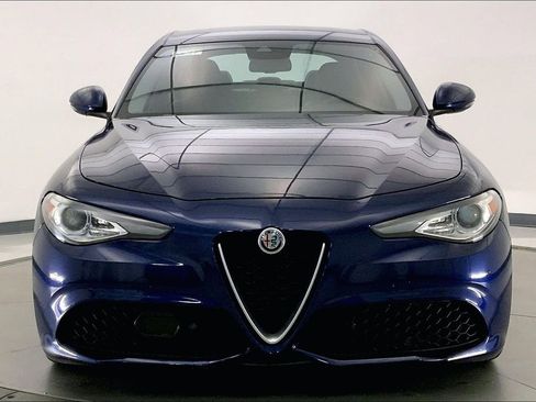 Used 2017 Alfa Romeo Giulia Ti w/ TI 19" Sport Package image 2